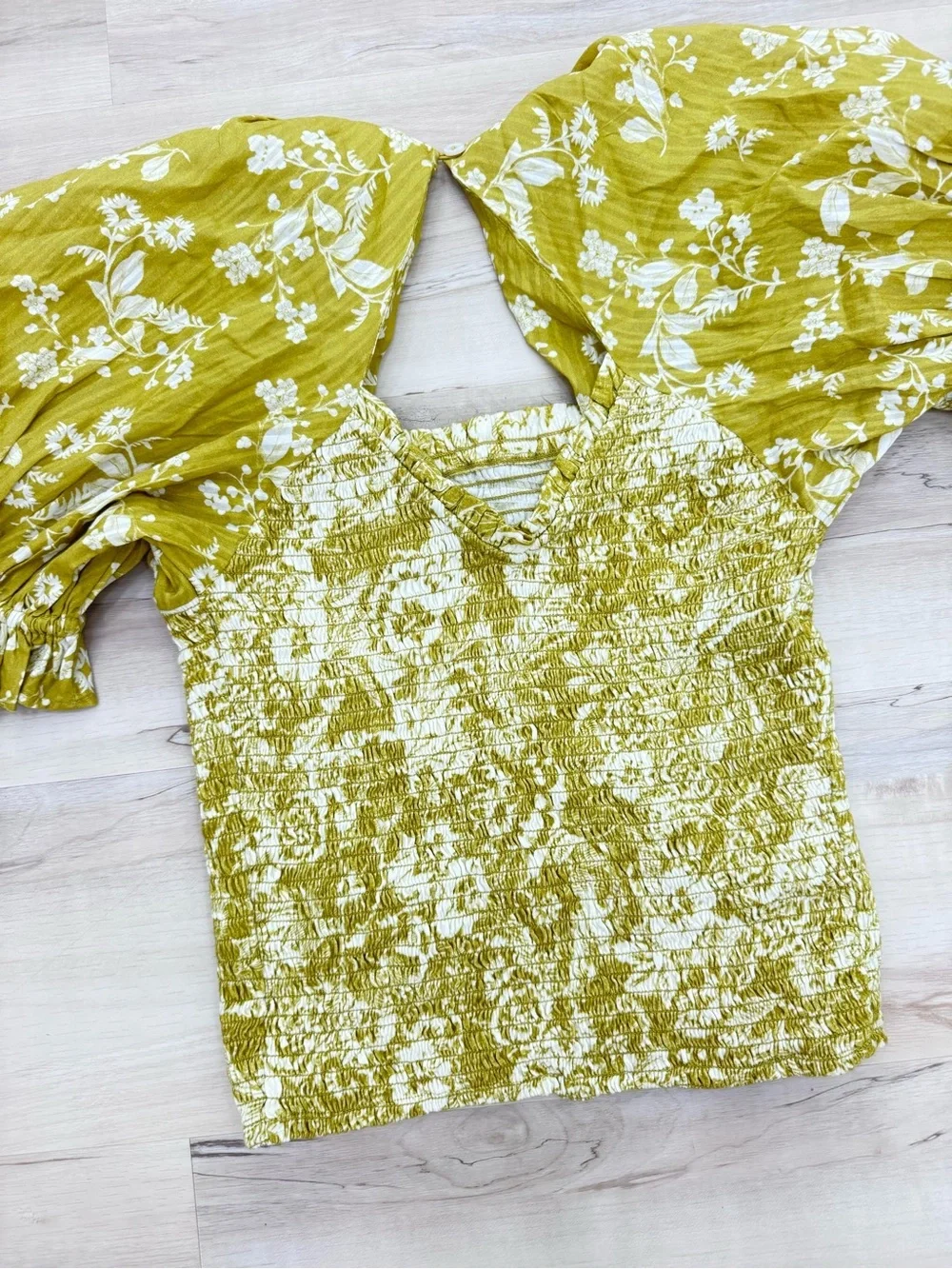 Anthropologie seersucker Smocked puff sleeve Crop Top NWT Sz XS